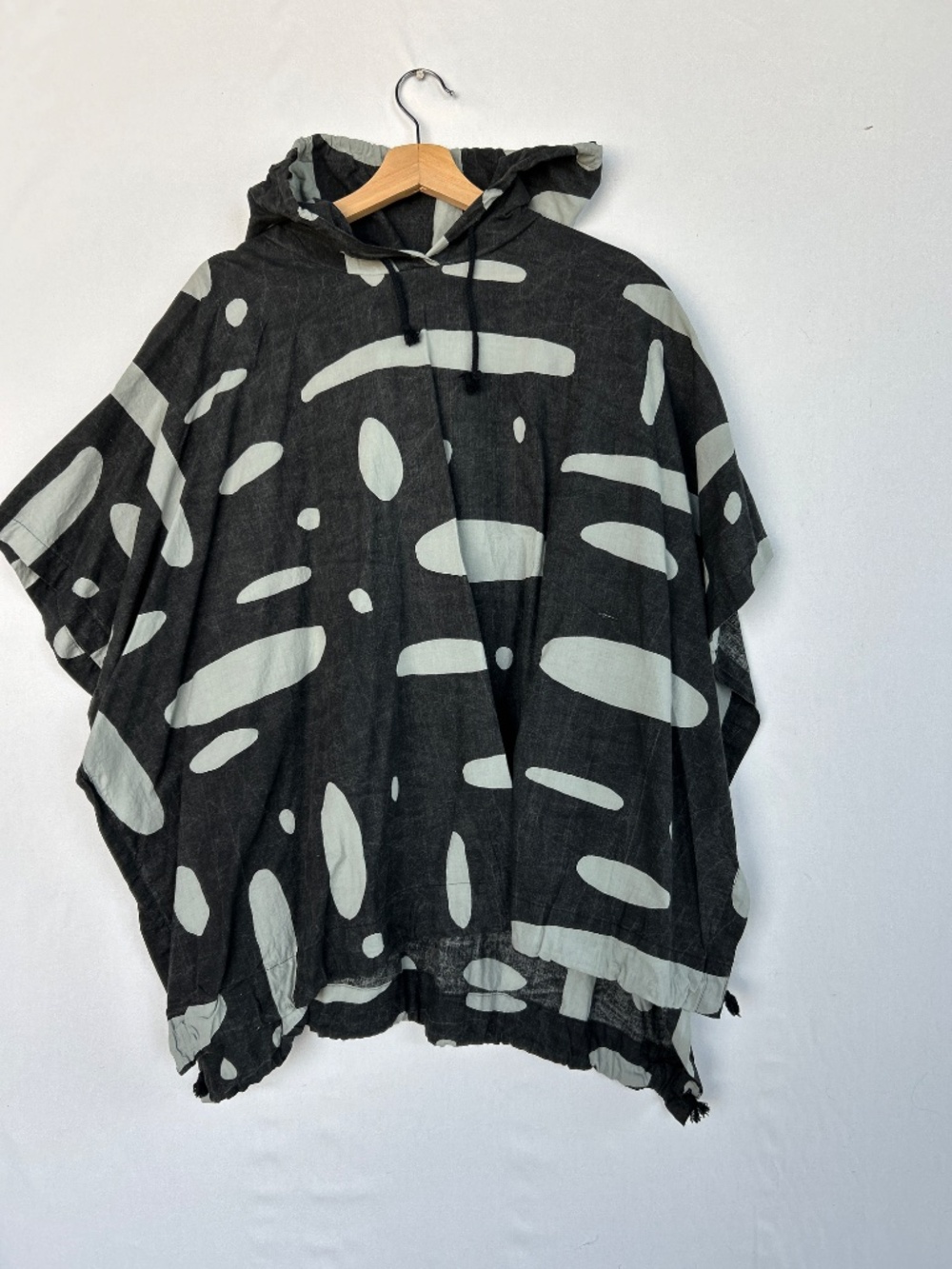 Uzi Nyc Poncho